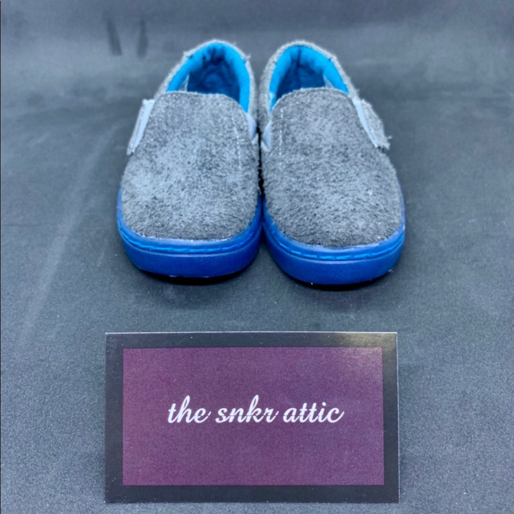 ❗️SOLD Drizzle Grey Tiny TOMS